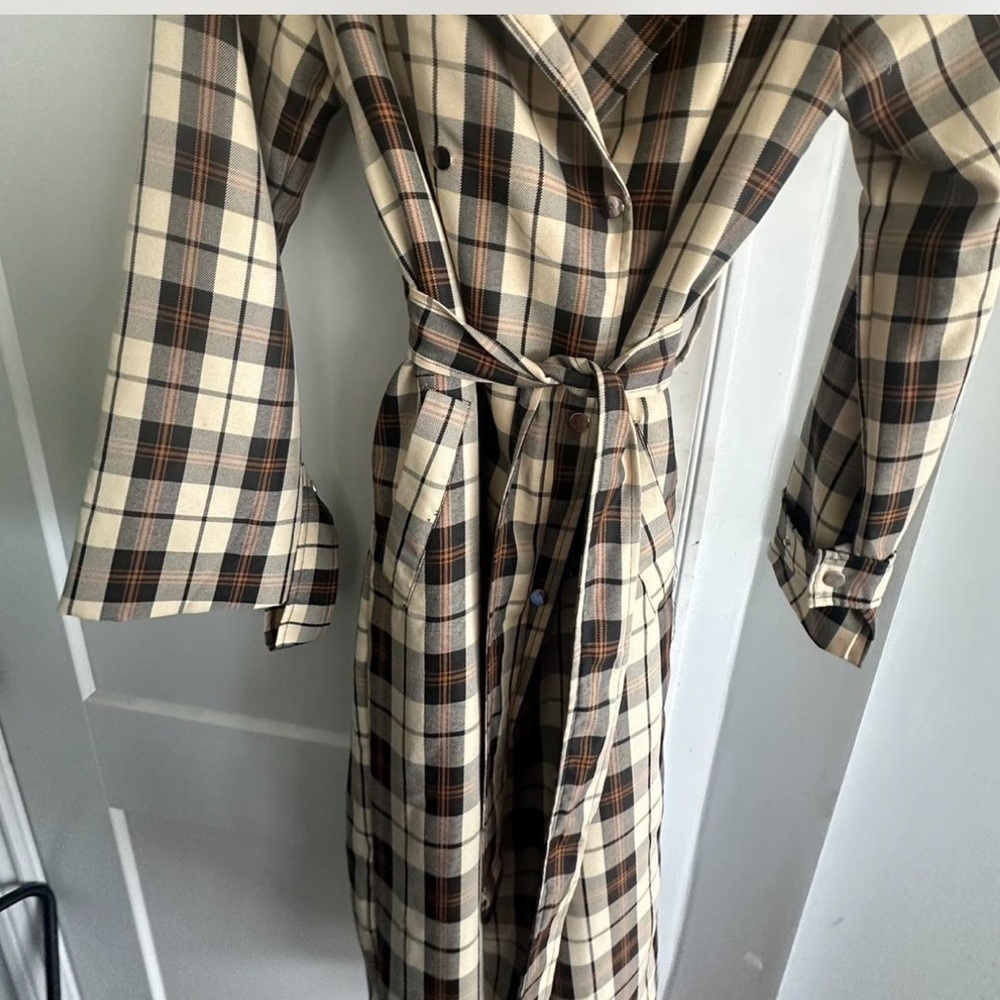 PrettyLittleThing Checkered Trench Coat - Beige and Dark Brown - Picture 2 of 5